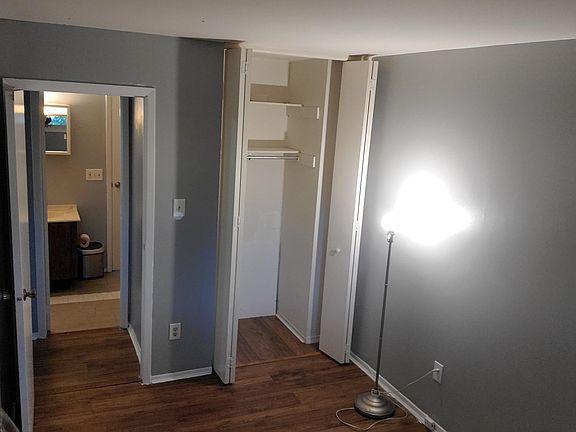 3rd image of 1109 Whitewater Pl
