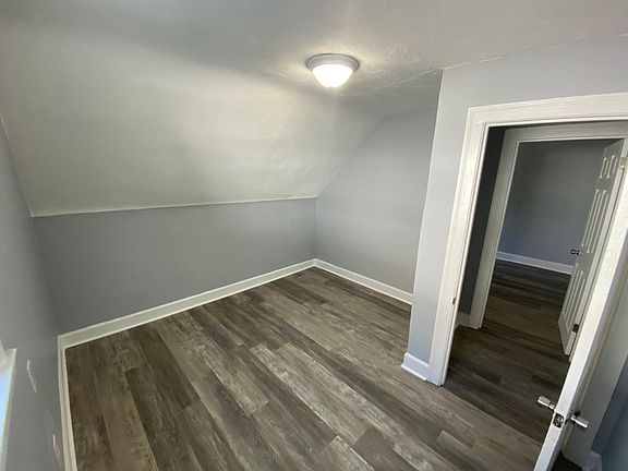 5th image of 10375 Warwick Blvd #C
