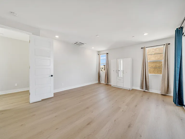 333 Sawbuck — Photo 83