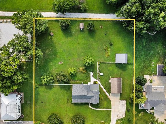 3rd image of 2365 Saint Paul Rd