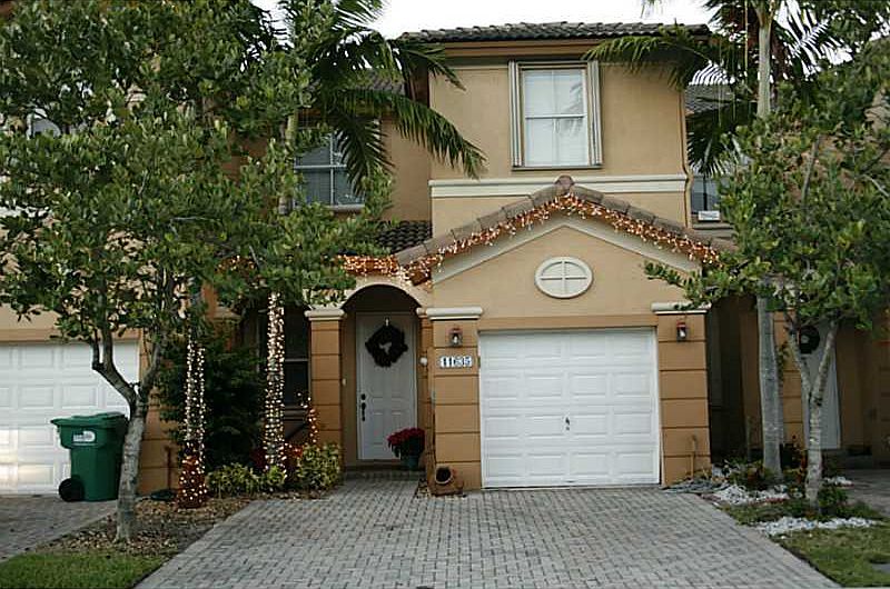 1st image of 11635 NW 78th Ln