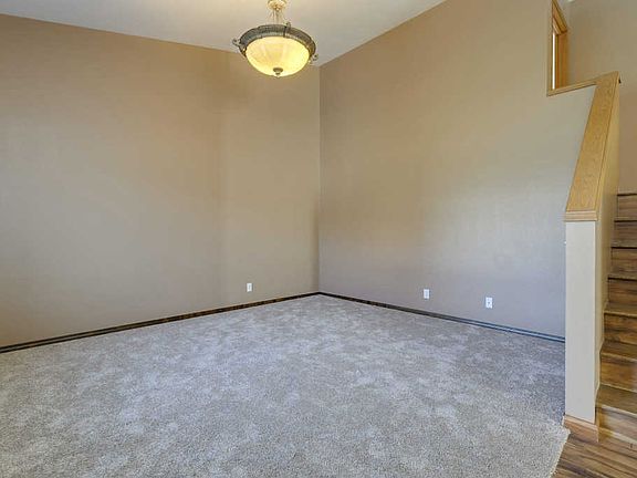 2nd image of 2510 W Clairborne Ln