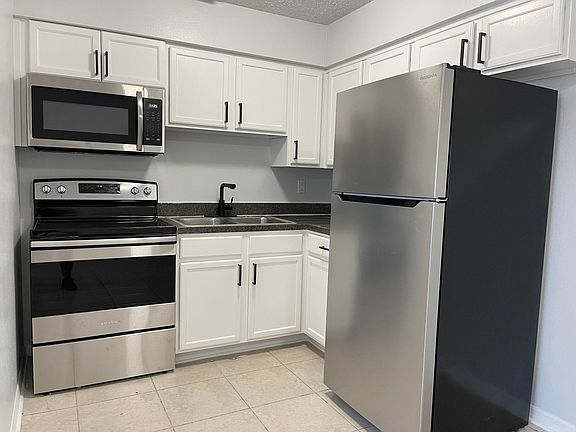 2nd image of 3710 W Cass St APT 27