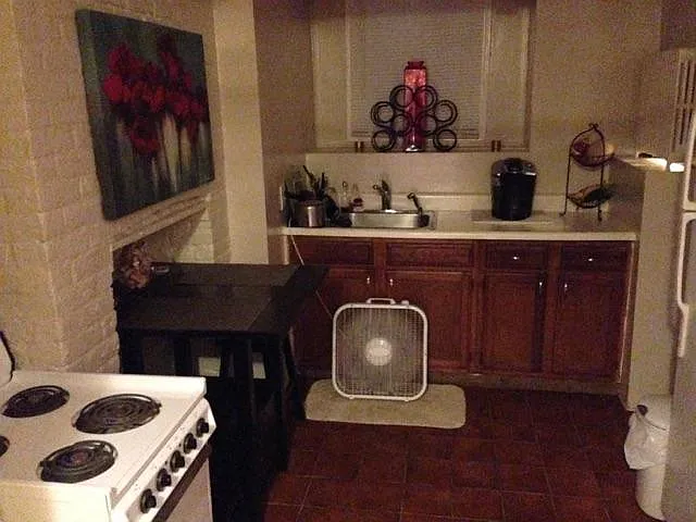 214 Jay St — Photo 3