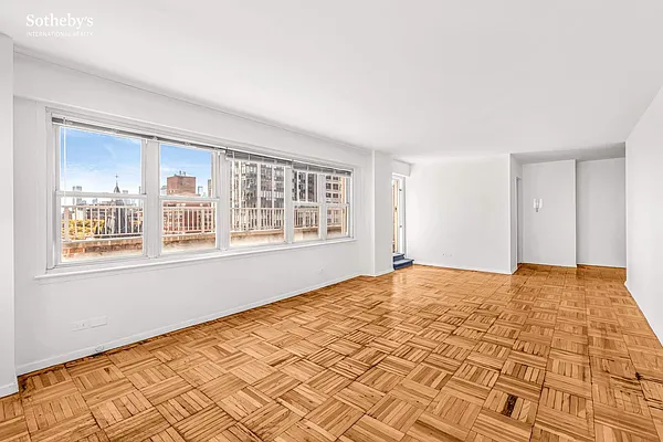 Sold by Sotheby's International Realty | media 5