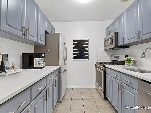 5th image of 319 E 105th St APT 5C