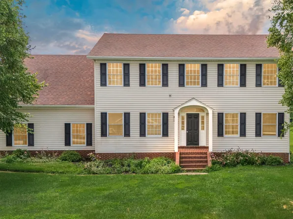 136 Stacy Dr, Mount Sterling, KY 40353