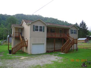 13 Montgomery Ln, Belfry, KY 41514