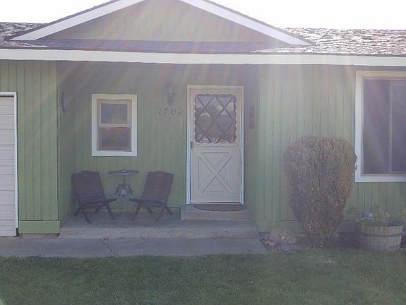 3rd image of 1207 Tieton Ave