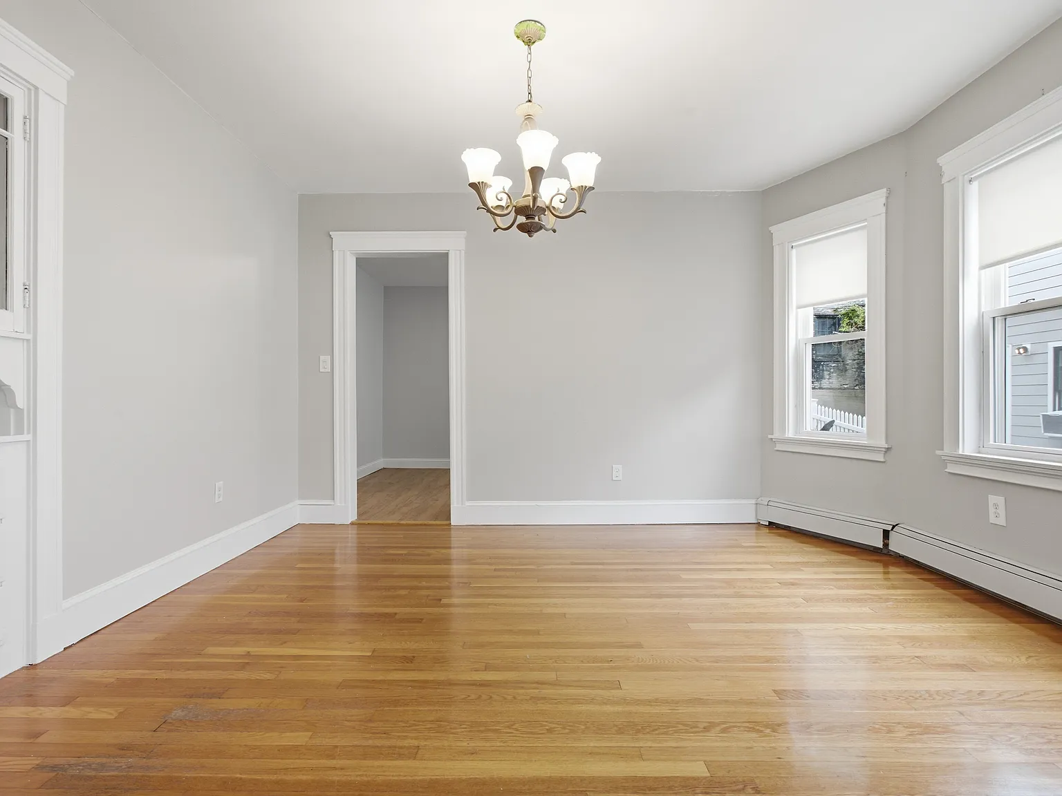 2 bed, 1000 sqft, $2,400 — Photo 4