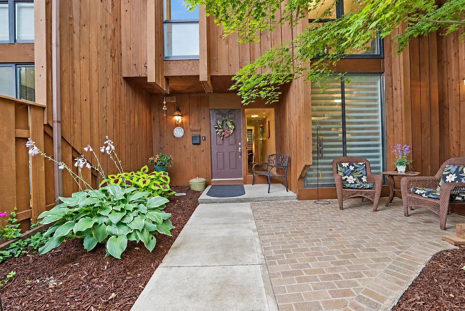3 bed, 1570 sqft, $2,600 — Photo 3