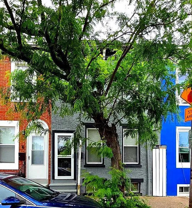 715 W 7th St