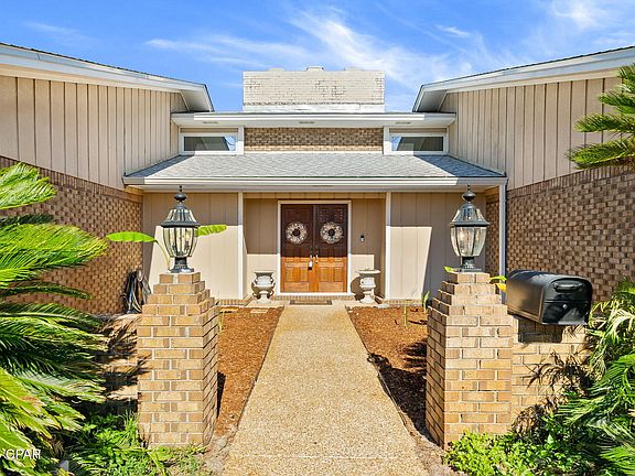 5th image of 2212 Saint Andrews Blvd