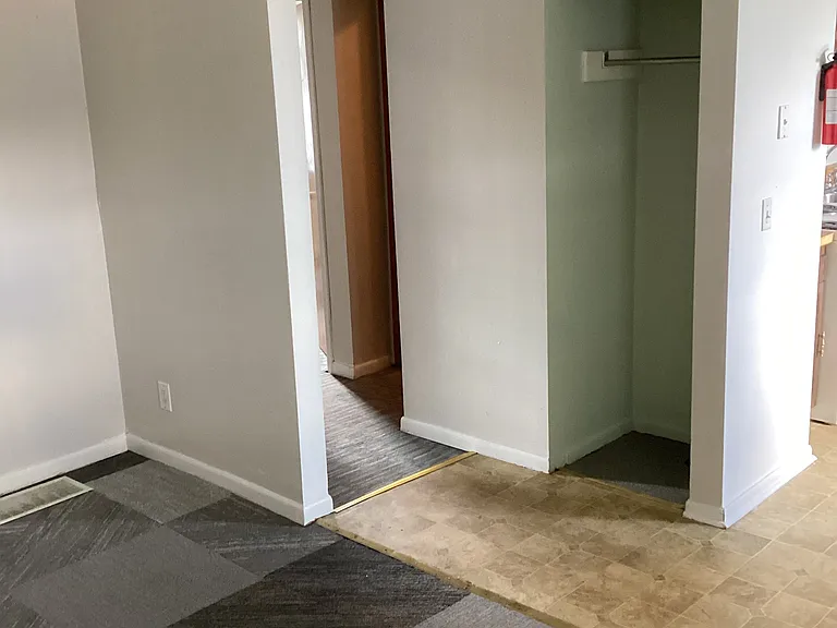 2 bed, 1.0 bath, 700 sqft, $725 — Photo 13