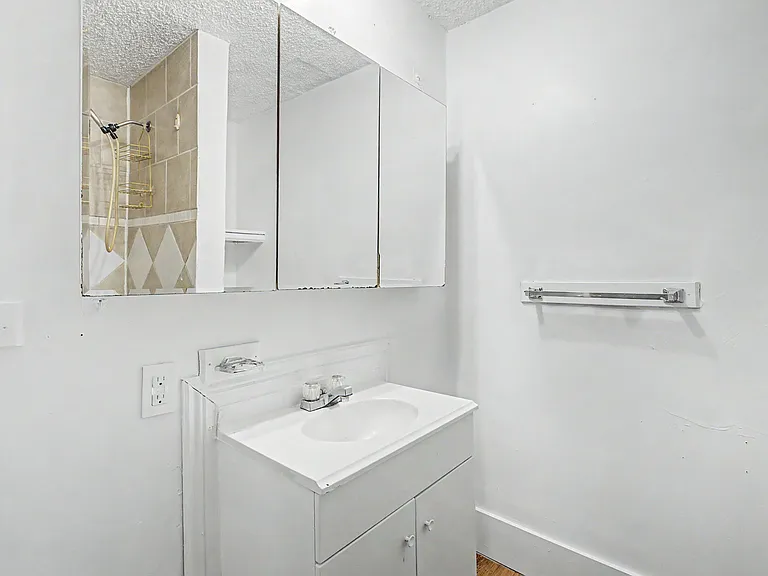 5606 W 17th Ave — Photo 16