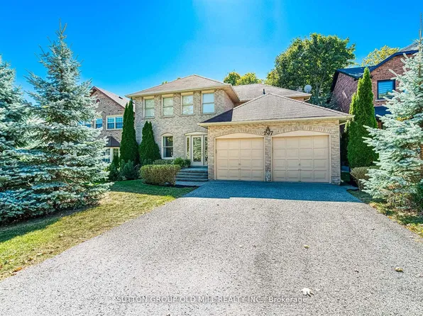267 Aurora Heights Dr, Aurora, ON L4G 5C3