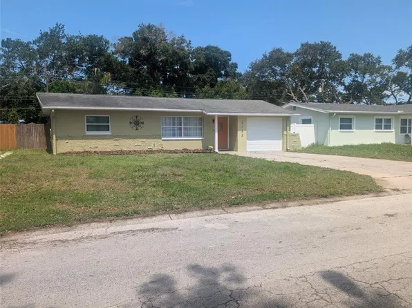 2132 Isabelle St, Largo, FL 33774