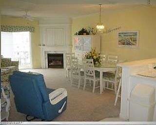 Ocean dunes dining room