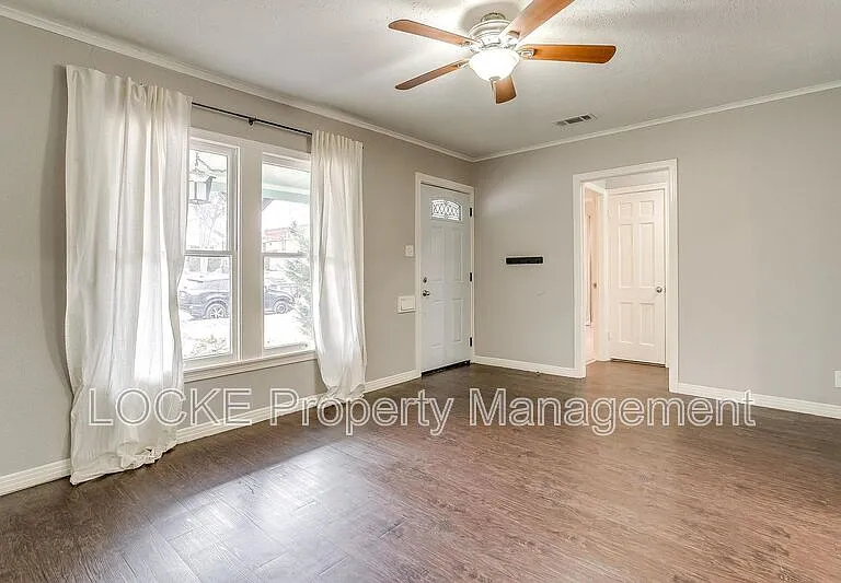 3024 8th Ave — Photo 14