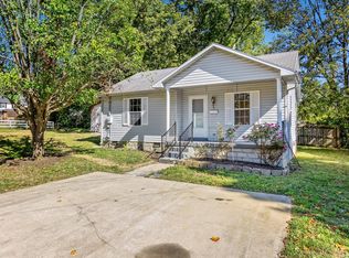212 Walnut St, Midway, KY 40347