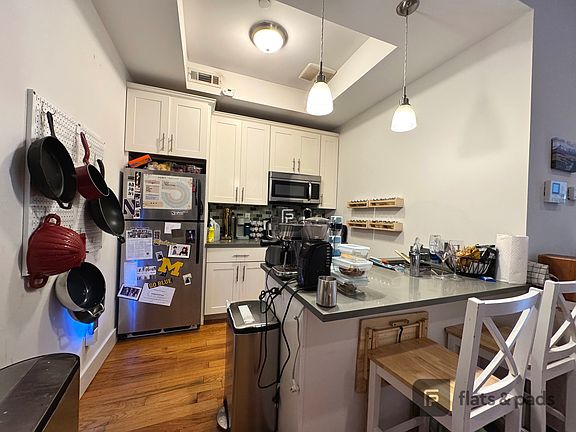 3rd image of 566 Sterling Pl #2C