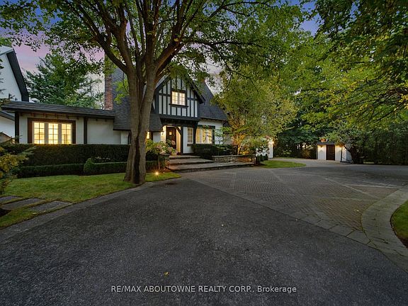 2nd image of 426 Trafalgar Rd
