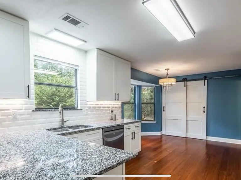 6 Mesquite Cv — Photo 10