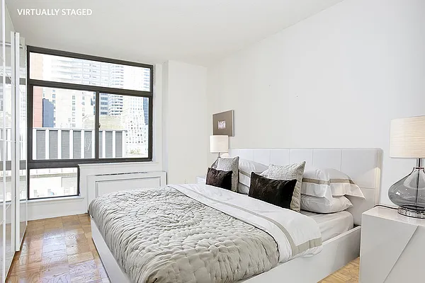 Sold by Stribling | media 18