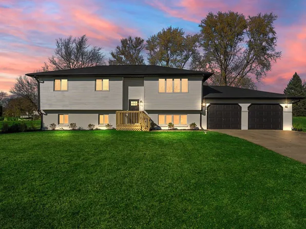 6510 E 85th Ct, Merrillville, IN 46410