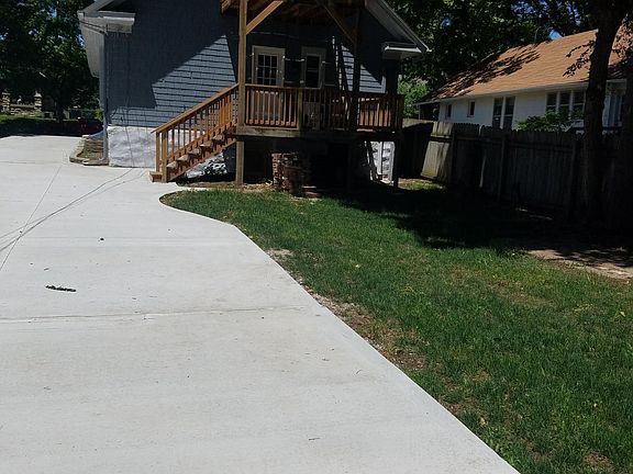 5th image of 4229 Genessee St