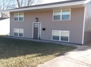 112 E Kansas St, Lenox, IA 50851