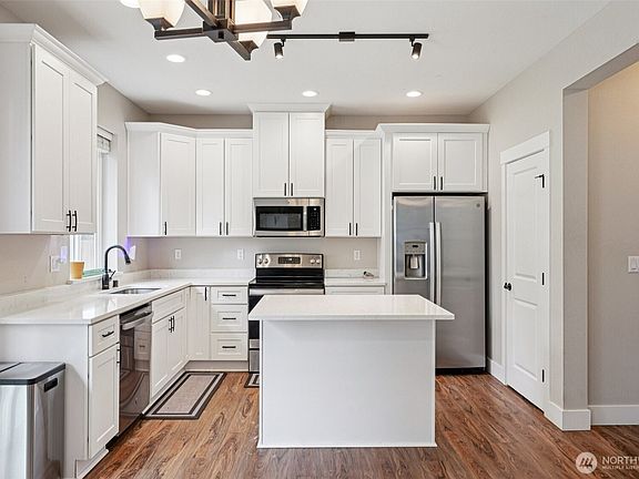 4th image of 824 99th Street S
