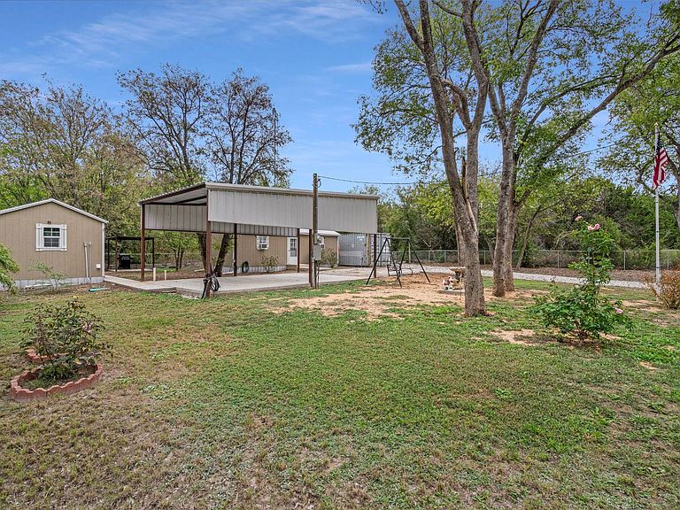 Listing photo 5