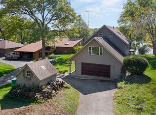1295 Holiday Dr, Sandwich, IL 60548