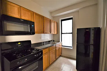 Rented by CITY SKYLINE REALTY INC