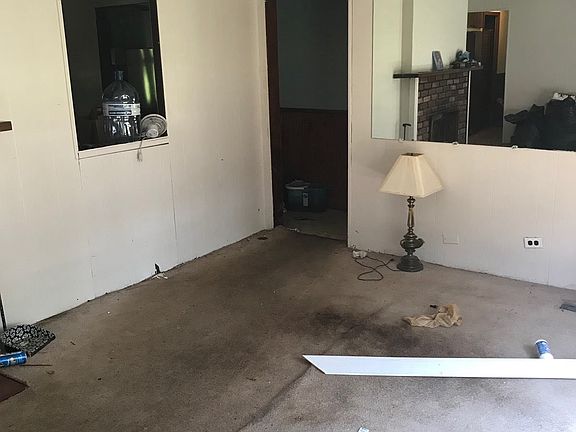 4th image of 330 Marquette St