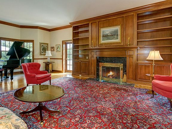 3rd image of 177 Glyn Carin Ln