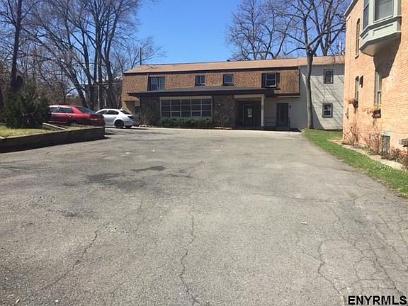 2nd image of 89 S Lake Ave