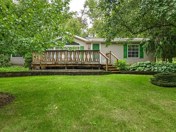 45 Korpar Ln, West Newton, PA 15089