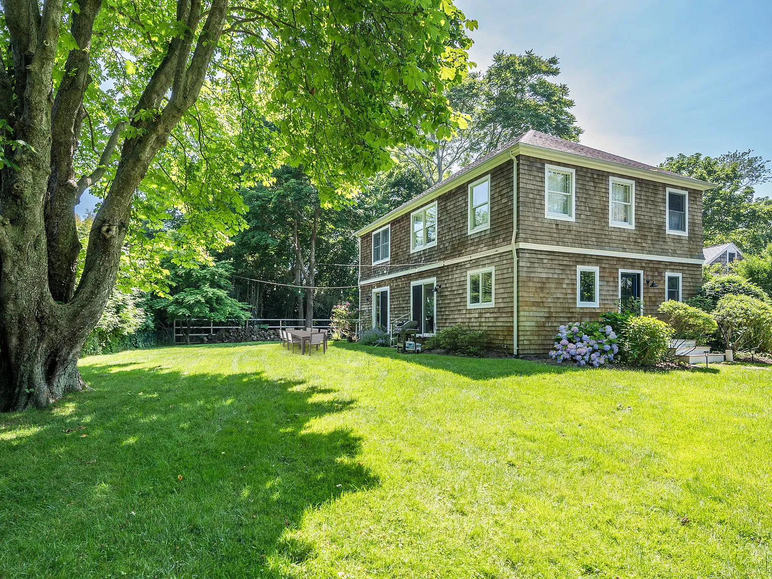 Hamptons Tranquility 3 Beds 2.5 Baths Near the Village — Photo 3