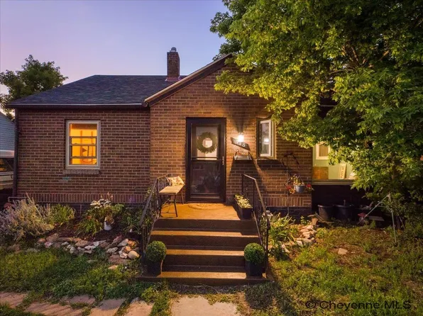 718 W 1st Ave, Cheyenne, WY 82001