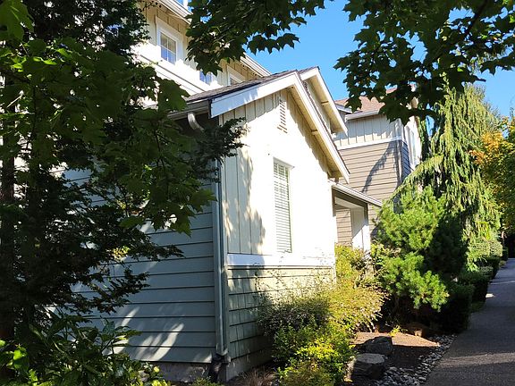 4th image of 914 148th Pl SE