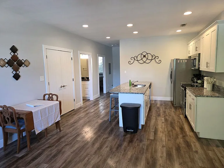 1117 Greenwood Aly — Photo 29