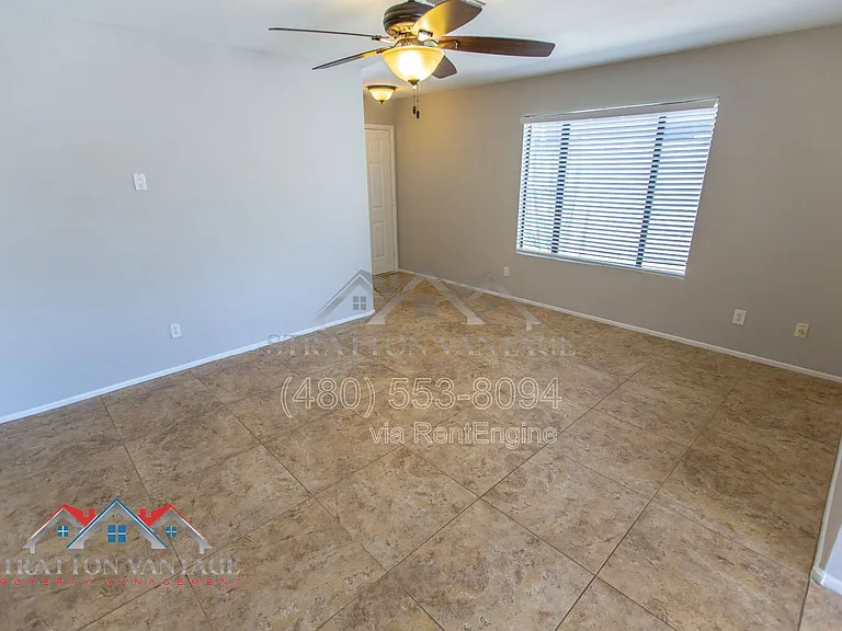2105 E Donald Dr — Photo 8