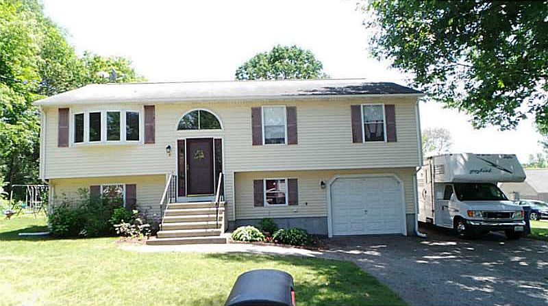 1st image of 8 Windy Valley Dr