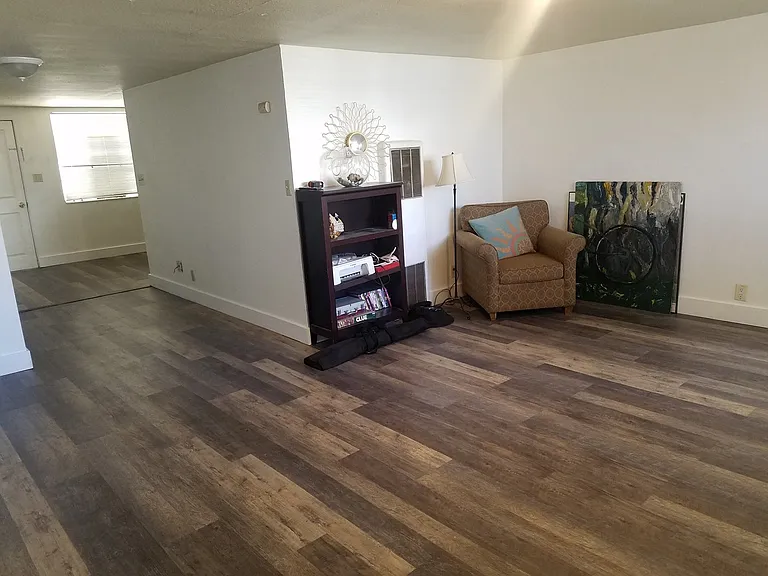 111 E Plum St — Photo 19