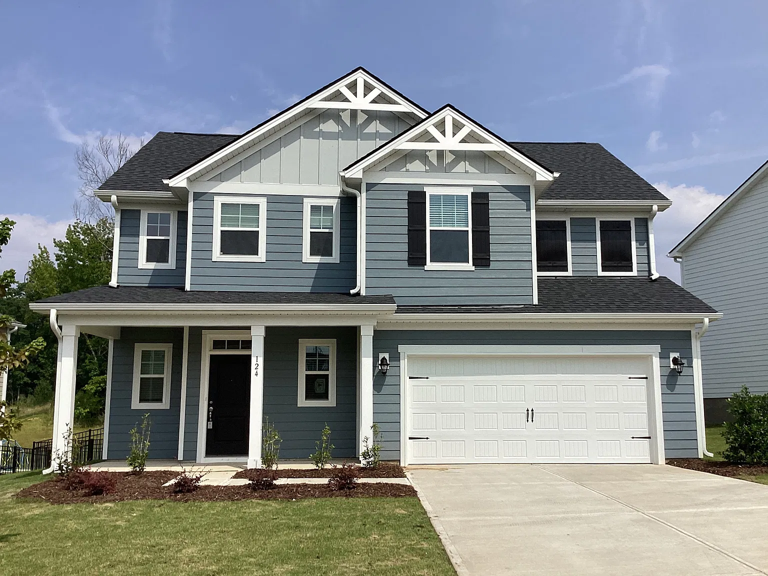 4 bed, 2.5 bath, 2183 sqft, $2,550 — Photo 1