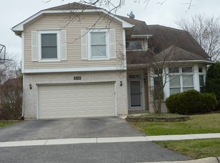 209 Windsor Dr, Bartlett, IL 60103