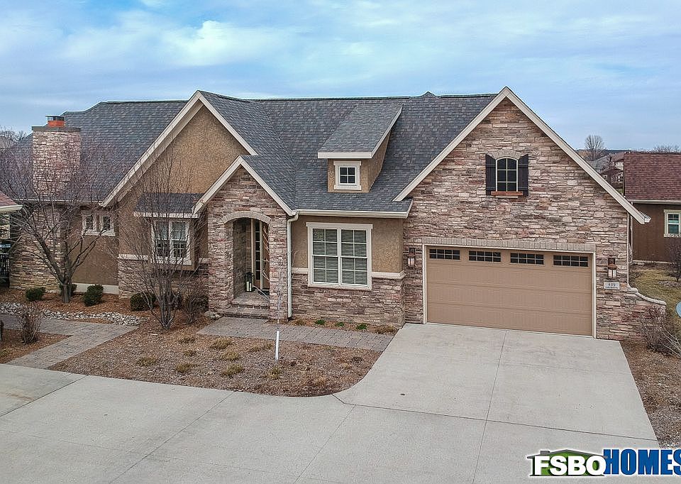 1st image of 439 S Crescent Way