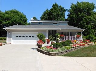 11191 W Walnut Ridge Rd, Chesterland, OH 44026